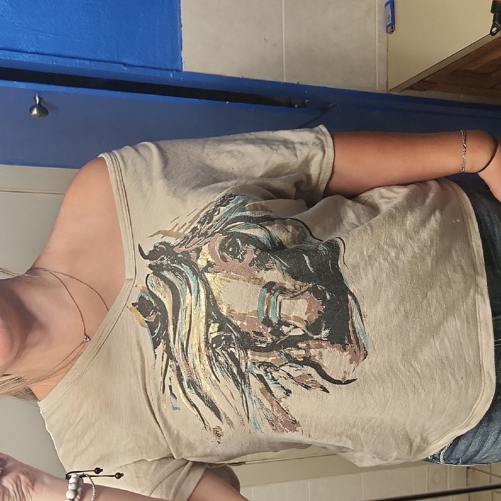 Beige Graphic Tee with Horse Design